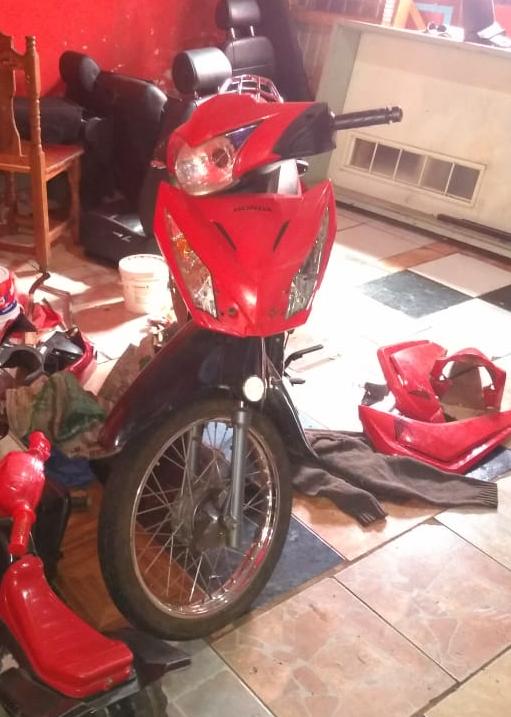 Garupá: fue detenido por agredir a una familia y tener una moto robada en la casa 1 2 - WhatsApp Image 2020 08 29 at 19.50.07 - 1
