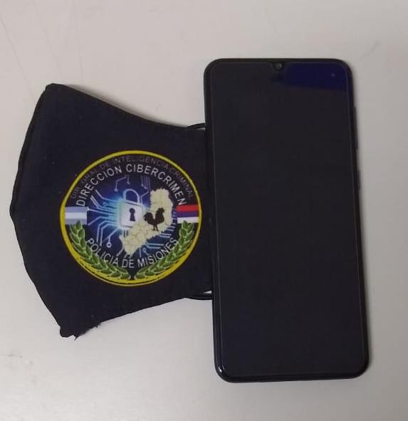 Efectivos policiales recuperaron equipos electrónicos robados en Posadas y Garupá 1 2 - Celular robado - 1
