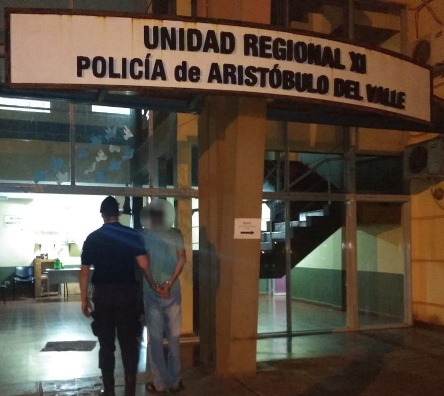 Aristóbulo del Valle y Posadas: aprehendieron a dos hombres por agredir a sus concubinas 1 2 - Segundo detenido 2 - 1
