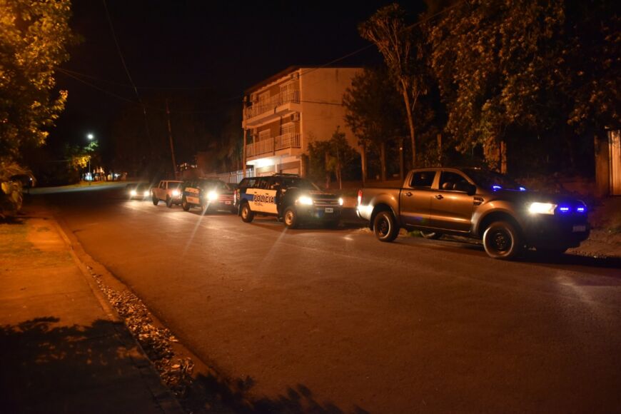 Desbarataron “kiosco” narco tras un allanamiento en Iguazú: secuestraron marihuana y detuvieron a un hombre 2 4 - Allanamiento 2 1 - 3