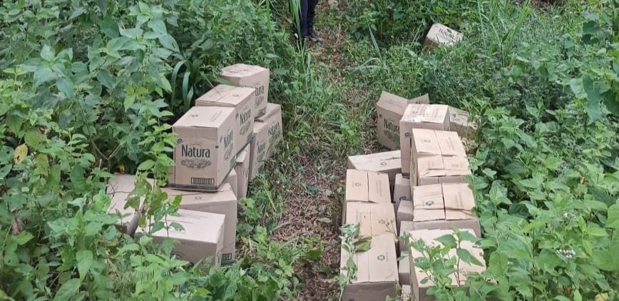 Puerto Rico: incautaron casi 50 cajas de aceite preparadas para ser trasladadas a Paraguay por un paso clandestino 1 2 - Cajas de aceite 2 - 1