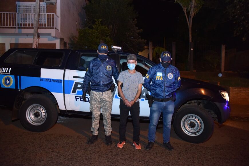 Desbarataron “kiosco” narco tras un allanamiento en Iguazú: secuestraron marihuana y detuvieron a un hombre 1 2 - Hombre detenido - 1