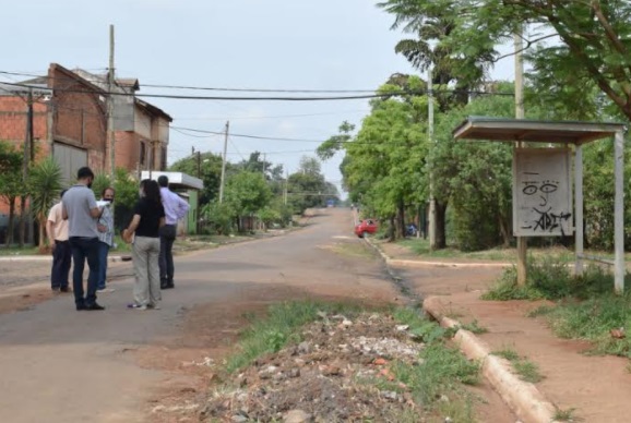 Barrio Villa Lanús de Posadas: vecinos piden arreglo de la avenida 10 de Junio 1 2 - Penayo 1 - 1