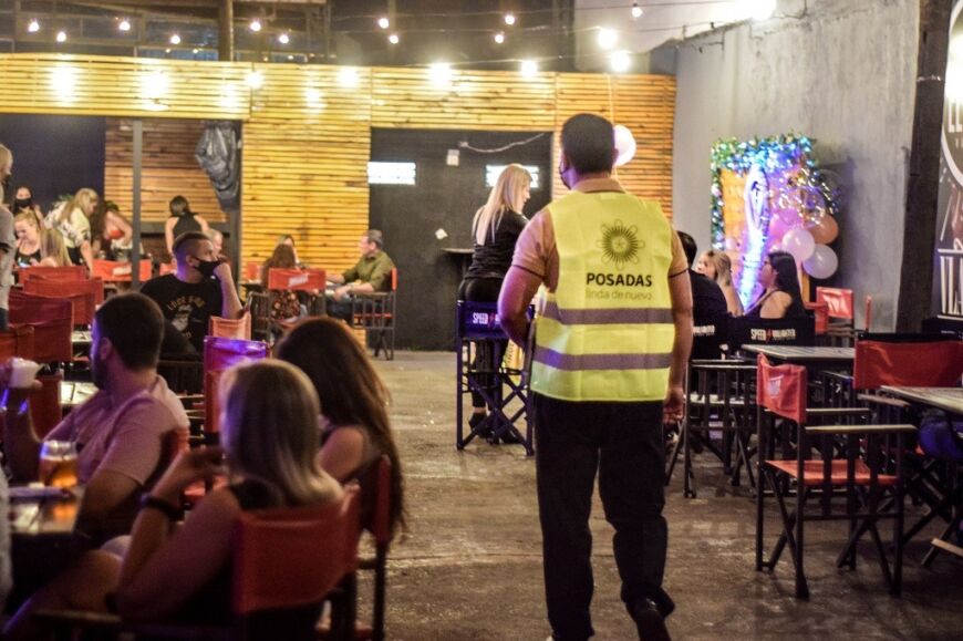 La Municipalidad intensifica los operativos de control en bares y restaurantes de Posadas 1 2 - Controles en bares - 1