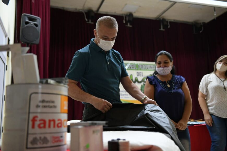 Arce entregó insumos a emprendedores de General Urquiza y Santo Pipó 2 4 - Entrega de insumos a productores 2 - 3