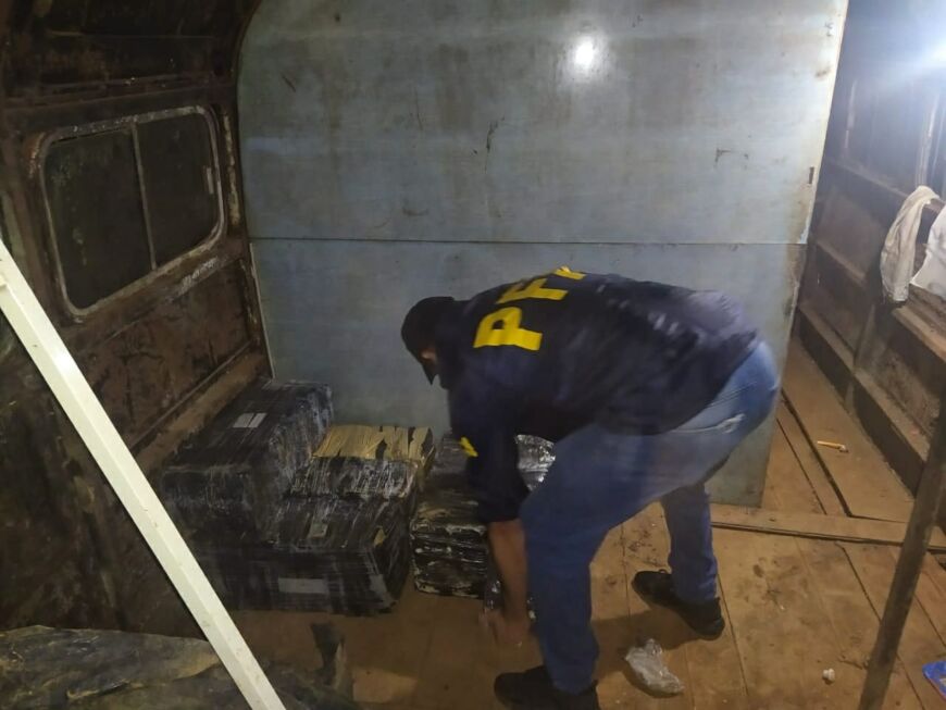 Desbarataron una banda narcocriminal e incautaron más de mil kilos de marihuana en Misiones: cinco detenidos 1 2 - Cargamento de marihuana - 1