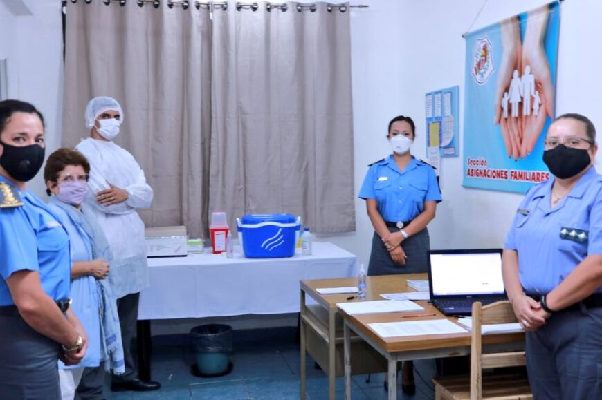 Covid-19: comenzó la inmunización a las fuerzas de seguridad en Misiones 1 2 - Vacunacion 1 1 - 1