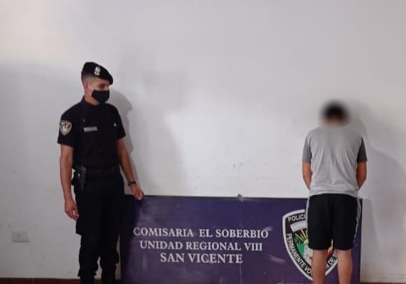 El Soberbio: detuvieron a un joven que fue filmado cuando robó en un comercio donde trabajaba 1 2 - detenido 1 1 - 1