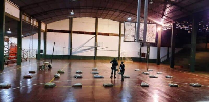 Corpus: hallaron en un bote con más de 400 kilos de marihuana 1 2 - Foto PNA 1 - 1