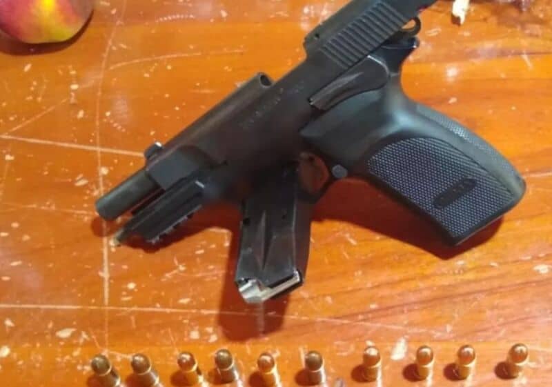Allanaron una vivienda, secuestraron un arma de fuego e investigan la muerte de un caballo en Aristóbulo 1 2 - Arma 2 - 1
