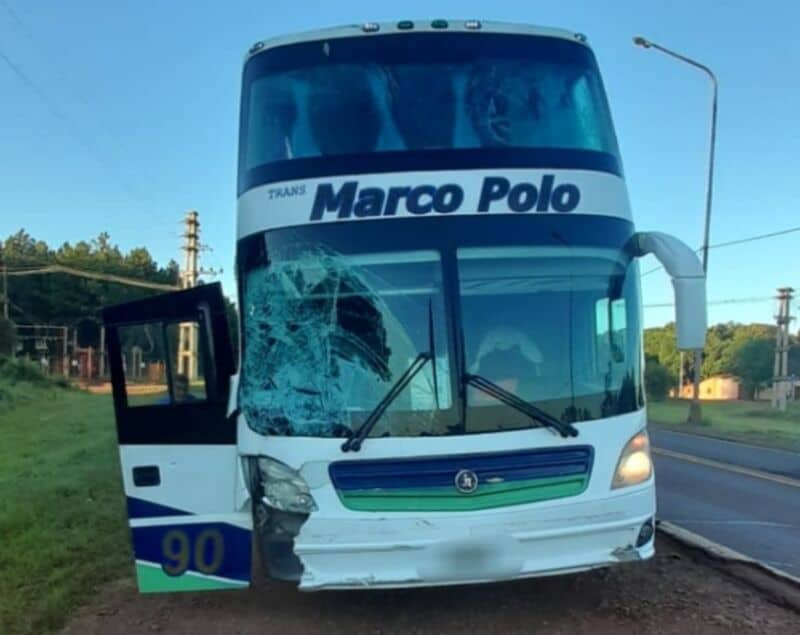 Accidente fatal: motociclista murió tras chocar con un colectivo en San Ignacio 1 2 - Colectivo - 1