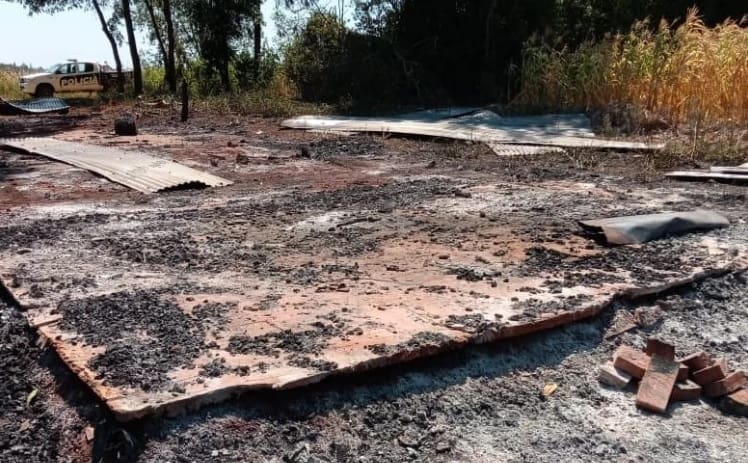 Detuvieron a un joven investigado por provocar un incendio en San Vicente 1 2 - Incendio intencional - 1