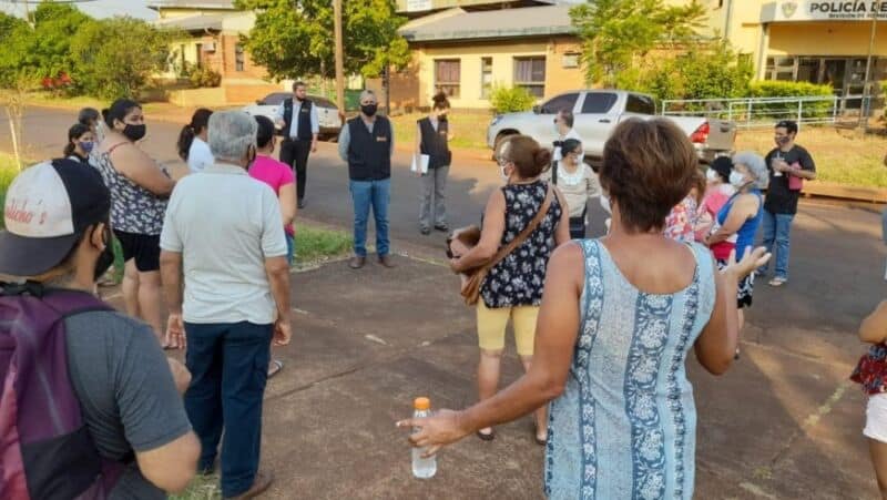 Vecinos de varios barrios posadeños solicitaron intervención a la Defensoría del Pueblo ante faltante de agua potable 1 2 - Penayo 2 - 1