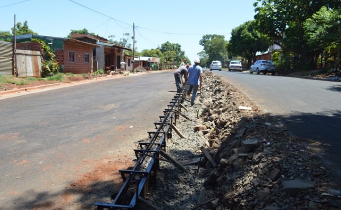 Continúan las obras del "Plan Avenidas" sobre Las Heras de Posadas 1 2 - Plan Avenida 1 - 1
