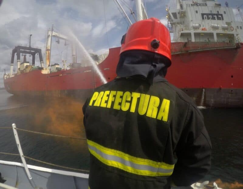 Prefectura abrió la inscripción a su Escuela de Oficiales 2 4 - Bomberos - 3