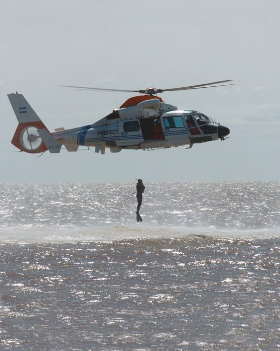 Prefectura abrió la inscripción a su Escuela de Oficiales 3 6 - Buzo Helo OK - 5
