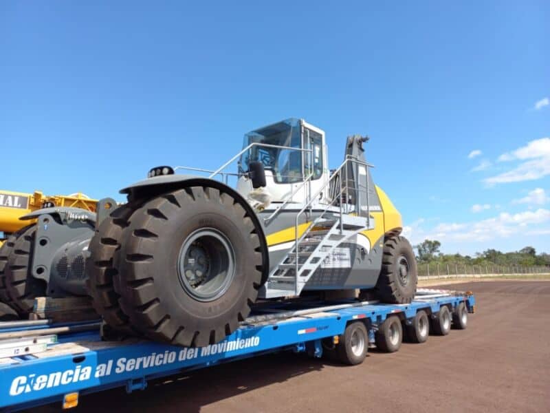 Arribó al Puerto de Posadas el equipo que permitirá manipular y trasladar contenedores 1 2 - Reachstaker Liebherr LRS 545 llego al Puerto de Posadas - 1