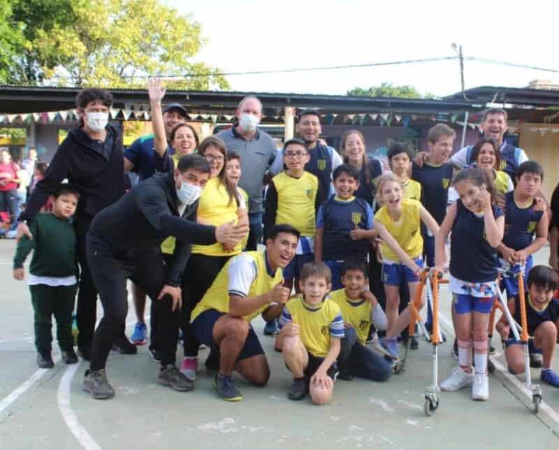 La “Kermese del Hogar de Día” y el “Concejo Sale a la Cancha” reunieron a unos 800 niños, adolescentes y adultos 1 2 - Kermes y concejo sale a la cancha 2 - 1