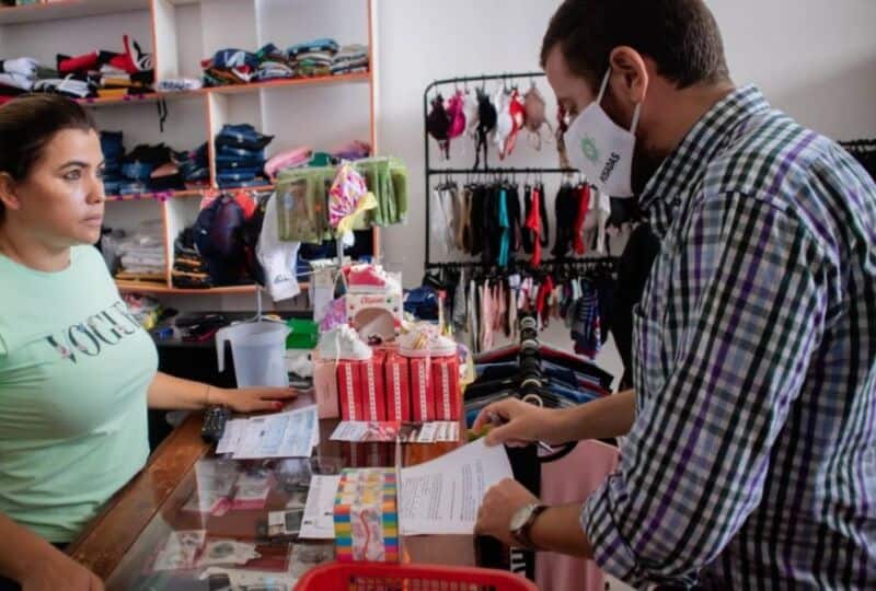 Posadas: ya son más de 300 los comercios adheridos al Programa Municipal contra el Acoso Callejero 3 6 - acoso callejero 1 - 5