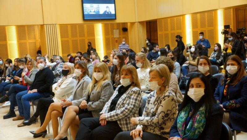 Concientizaron en la Legislatura sobre la higiene menstrual 6 12 - SALUD MENSTRUAN 7 - 11