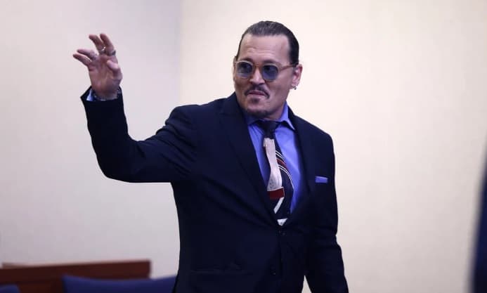 Amber Heard aseguró que fue violada por Johnny Depp con una botella rota 1 2 - depp - 1