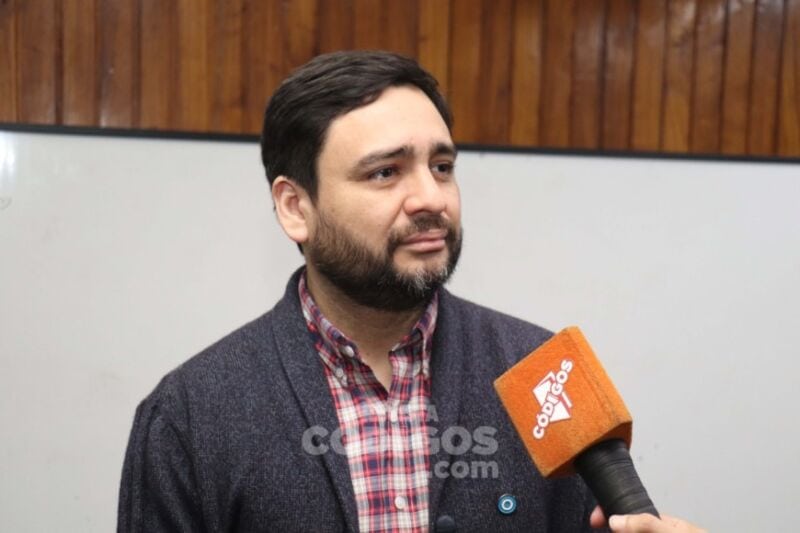 Garrido, candidato a decano de Humanidades: “Apuntamos a una facultad autónoma y participativa” 5 10 - garrido y elecciones humanidades 4 - 9