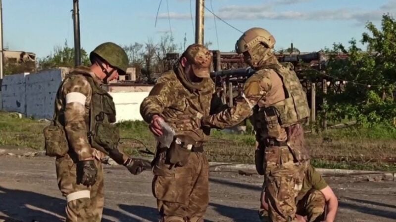 Se rindieron los ucranianos de Mariúpol y Rusia domina la zona 1 2 - militares - 1