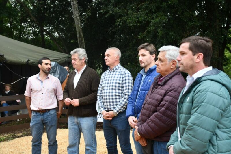 Con 350 cabezas se realizó el remate de ovinos, caprinos, porcinos y equinos de Misiones 3 6 - remate3 - 5