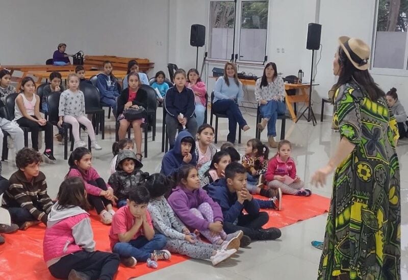 Realizaron ciclo de arte itinerante en Posadas 2 4 - arte 1 - 3