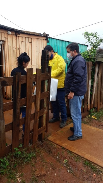 Posadas: asisten a vecinos de los barrios afectados por las lluvias 1 2 - barrios asistencia 3 - 1
