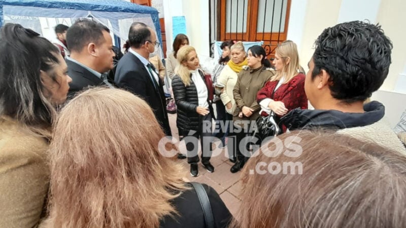 Manifestantes municipales llevaron su reclamo al Concejo y suspendieron la sesión 2 4 - concejo posadas 3 - 3