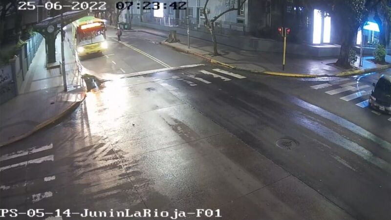 Cámaras del 911 captaron las maniobras de un imprudente automovilista 2 4 - conductor imprudente 3 - 3