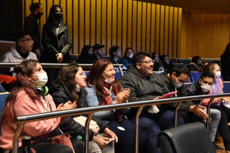 Más de 50 jóvenes becados por la Asociación Sanmartiniana de Misiones visitaron la Legislatura 8 16 - legislatura 8 - 15