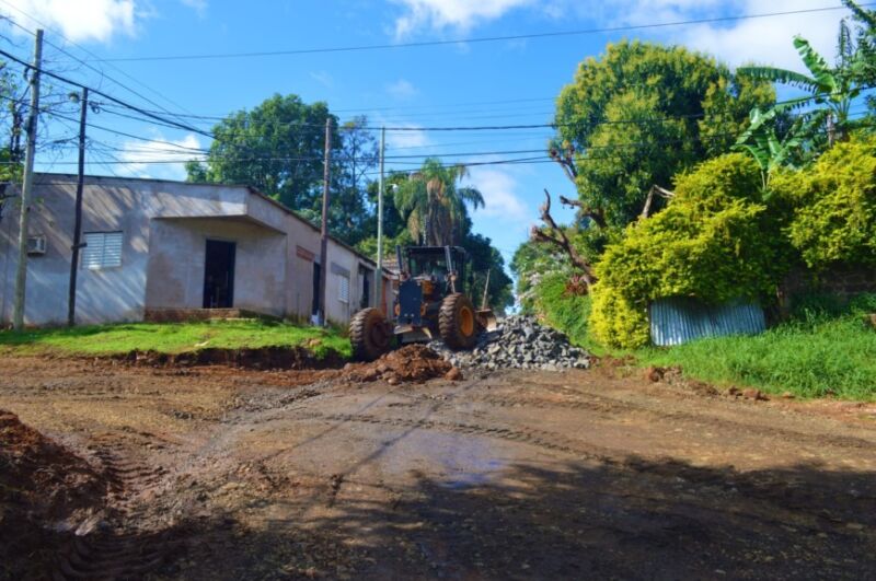 Finalizaron obras de mejoramiento de las calles internas de la chacra 65 en Posadas 2 4 - Calles 2 - 3