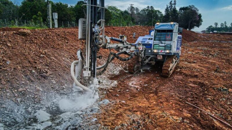Vialidad avanza con obras en la ruta nacional N°105 1 2 - DPV RN105 0722 - 1