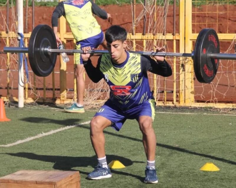 Bernal comenzó su tercer ciclo al frente de Bartolomé Mitre en el "Tito" Cucchiaroni 2 4 - Mitre 2 1 - 3