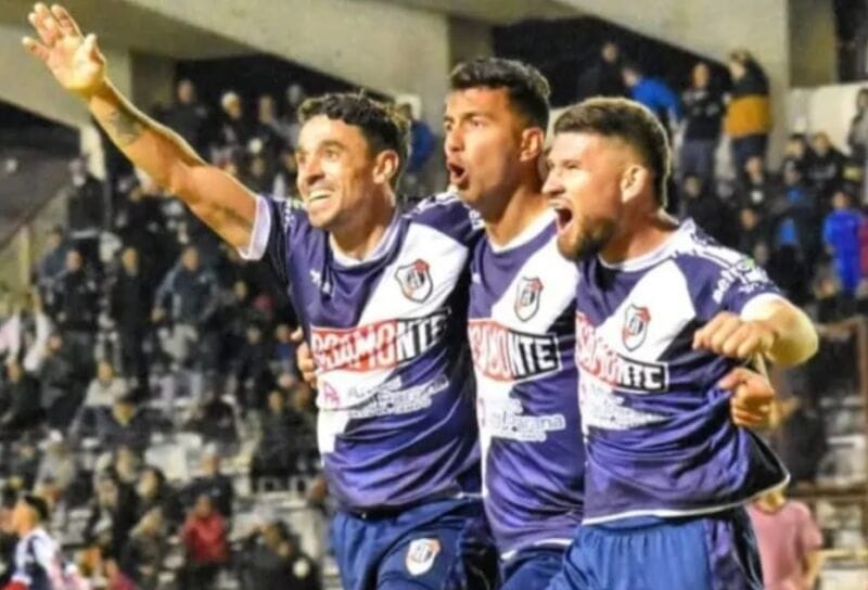Mitre y Guaraní salen hoy a la cancha de visitante para abrir los cuartos del Provincial 1 2 - Mitre y Guarani salen hoy a la cancha de visitante para abrir los cuartos del Provincial 1 - 1