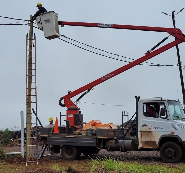 Energía de Misiones avanza con la puesta a punto del Autódromo posadeño 3 6 - Trabajos Autodromo Rosamonte 3 - 5