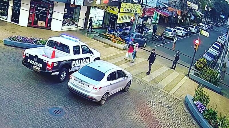 Posadas: terminó preso por exhibicionismo tras ser detectado por las cámaras de seguridad 2 4 - detenido juevesc 1 - 3