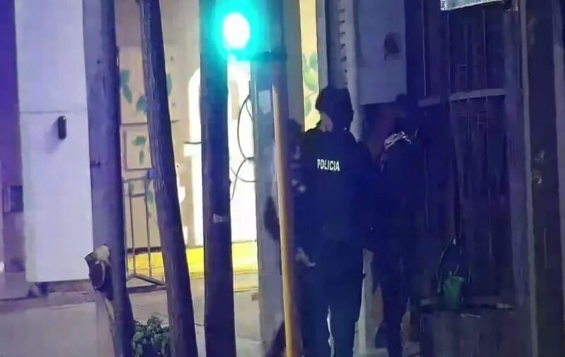 Fue filmado por las cámaras cuando intentaba robar una moto y lo aprehendieron 1 2 - filmado2 - 1