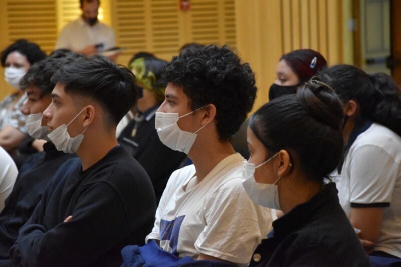 Docentes de la EPET 2 destacaron que sus estudiantes “se sintieron protagonistas de todo” tras visitar Legislatura 11 22 - legislatura 8 - 21
