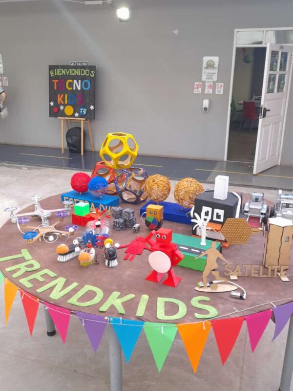 Gran convocatoria en la Pre-Gala de la Escuela de Robótica 11 22 - pre gala 13 - 21