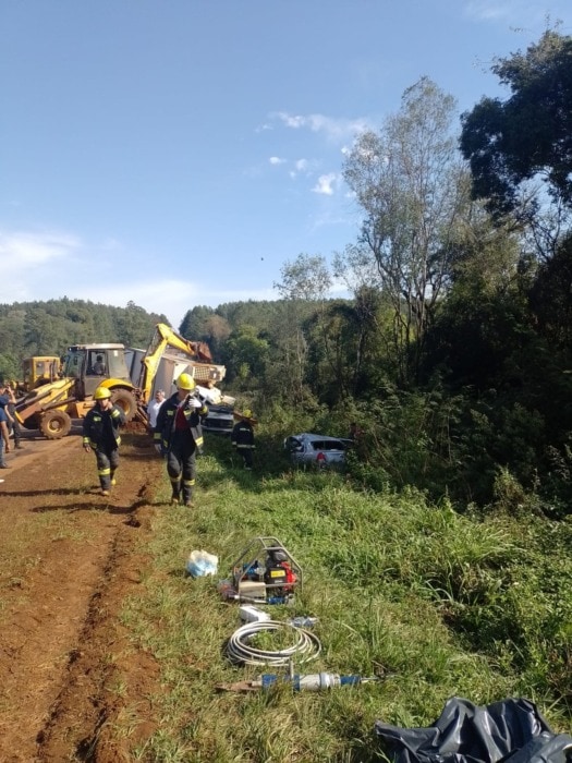 Tragedia en Yrigoyen: fallecieron un niño de tres años y dos adultos tras siniestro vial 3 6 - siniestro vial 1 1 - 5