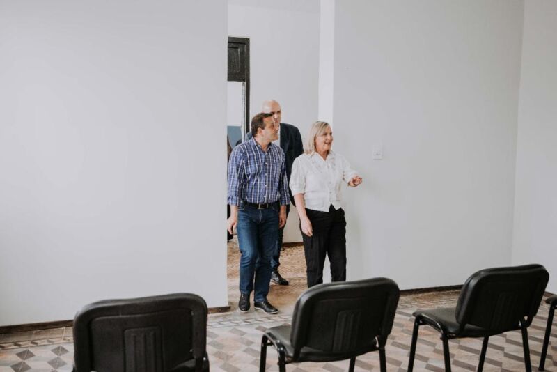 Herrera Ahuad recorrió en Apóstoles el renovado edificio del Centro Documentación Rápida 2 4 - visita apostoles - 3