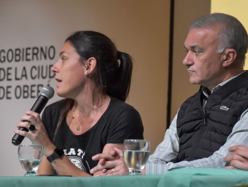 Capacitaron a emprendedores turísticos de la Zona Centro y del Alto Uruguay 2 4 - Capacitaron a emprendedores turisticos 13 - 3