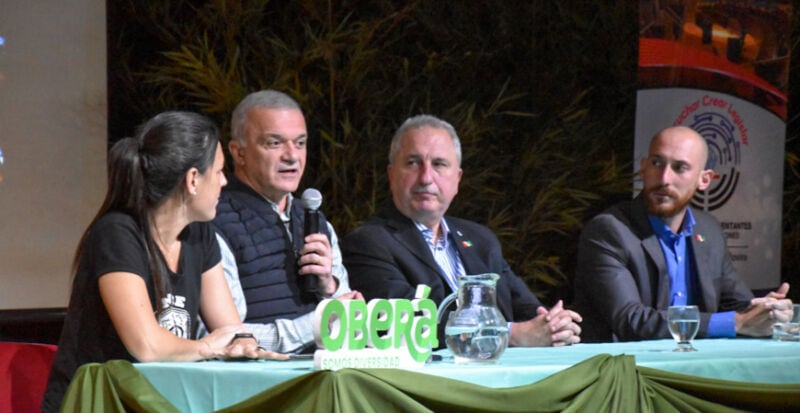 Capacitaron a emprendedores turísticos de la Zona Centro y del Alto Uruguay 9 18 - Capacitaron a emprendedores turisticos 6 - 17