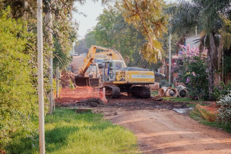 Con diversas obras brindan soluciones a los vecinos de Miguel Lanús 1 2 - Con diversas obras brindan soluciones 1 - 1