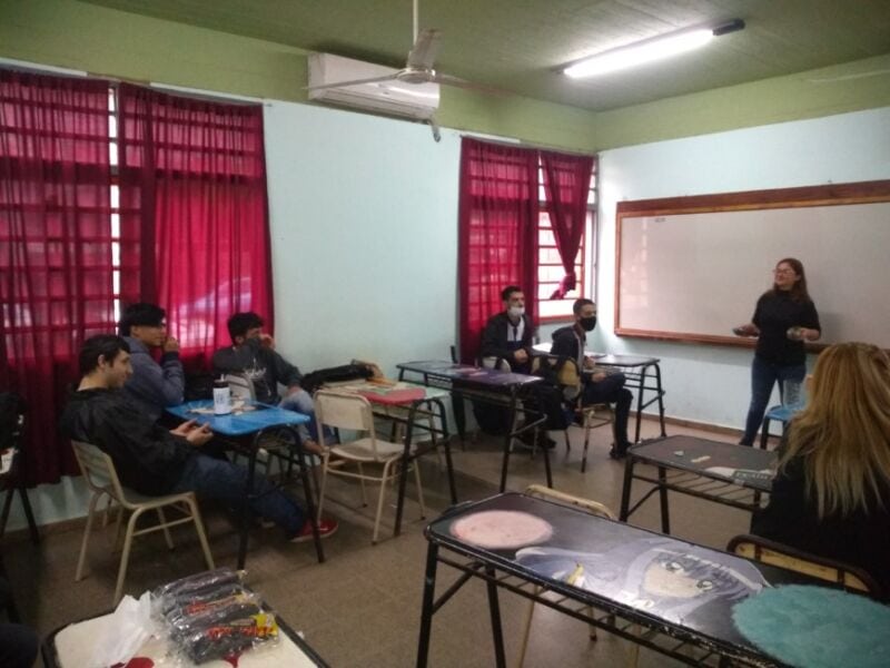 Más escuelas se suman a la propuesta de "Estudiar, matear y aprobar" 1 2 - Estudiar matear y aprobar 5 - 1