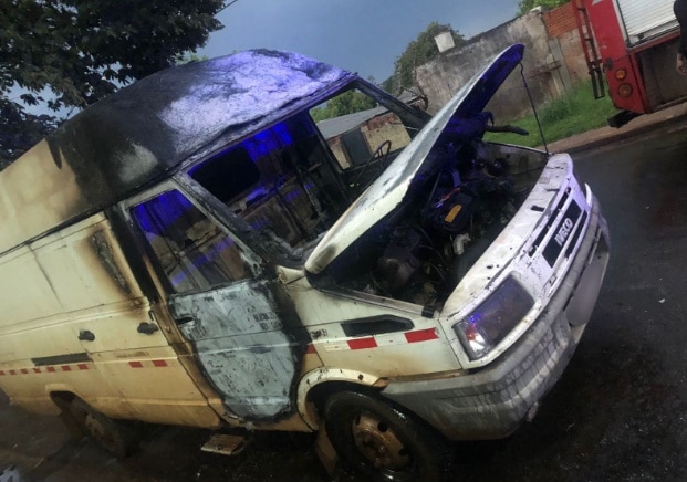 Incendió una combi en Posadas y terminó preso 1 1 - Incendió una combi en Posadas 1