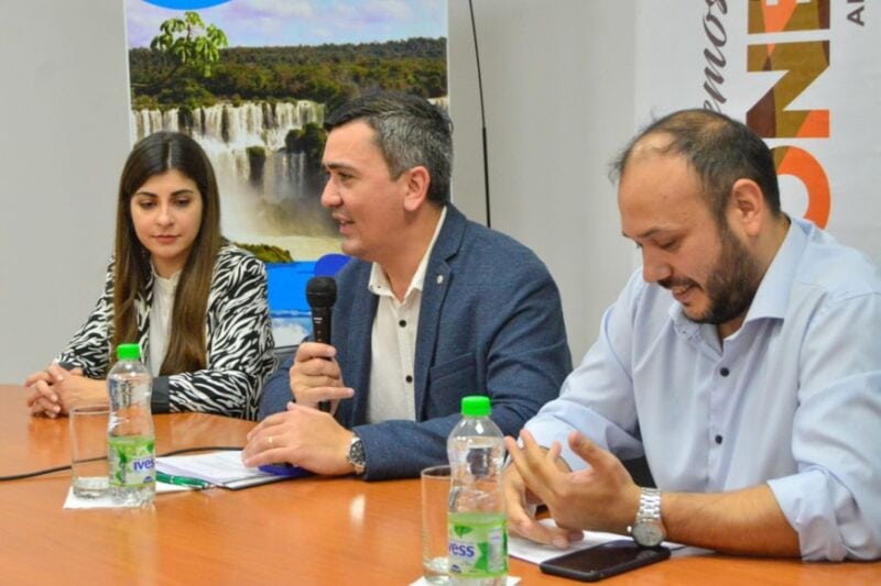 Presentaron el primer Hackathon Tur Misiones para potenciar ideas innovadoras 3 6 - Presentaron el primer Hackathon Tur Misiones 2 - 5
